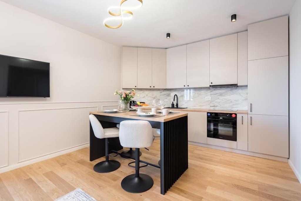 부쿠레슈티 Stunning Views 3Br Sunny Flat - Amazing Terrace 아파트 외부 사진